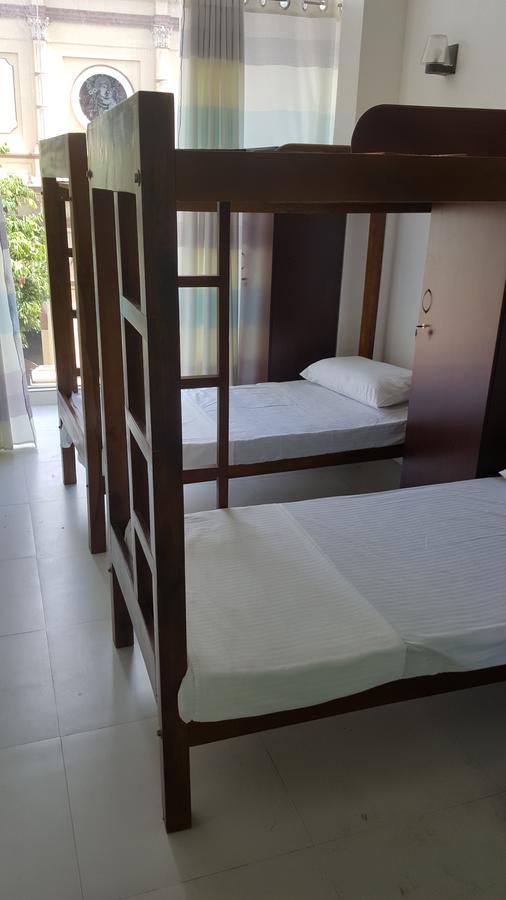 Getmore Bed & Breakfast Канди Екстериор снимка